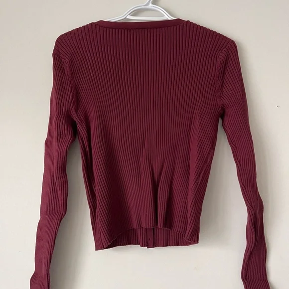 H&M Burgundy Ribbed Crop Top - Picture 3 of 3